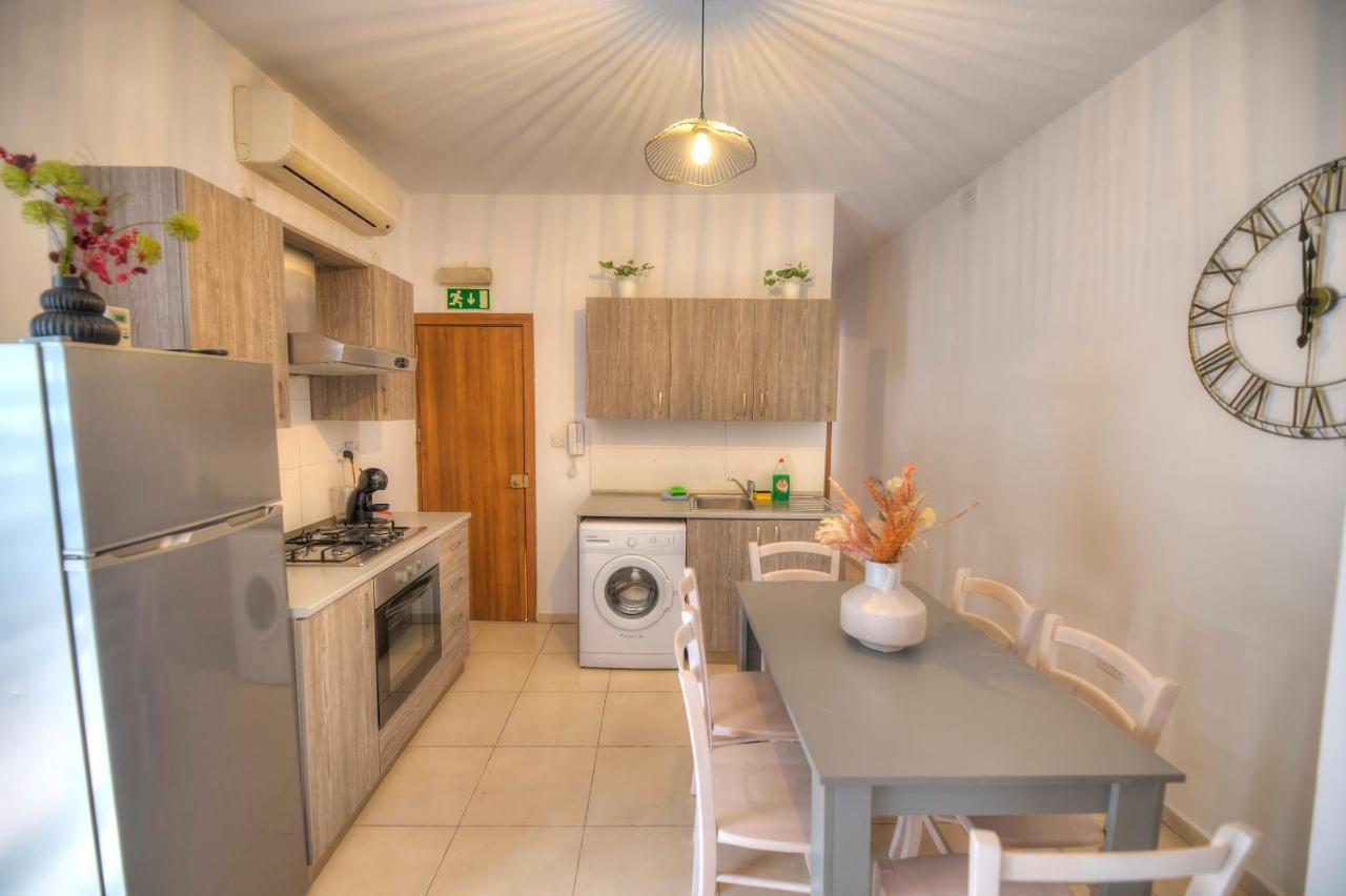 2Bedroom With Large Terrace In Paceville Jpor1-1 Saint Julian's Bagian luar foto
