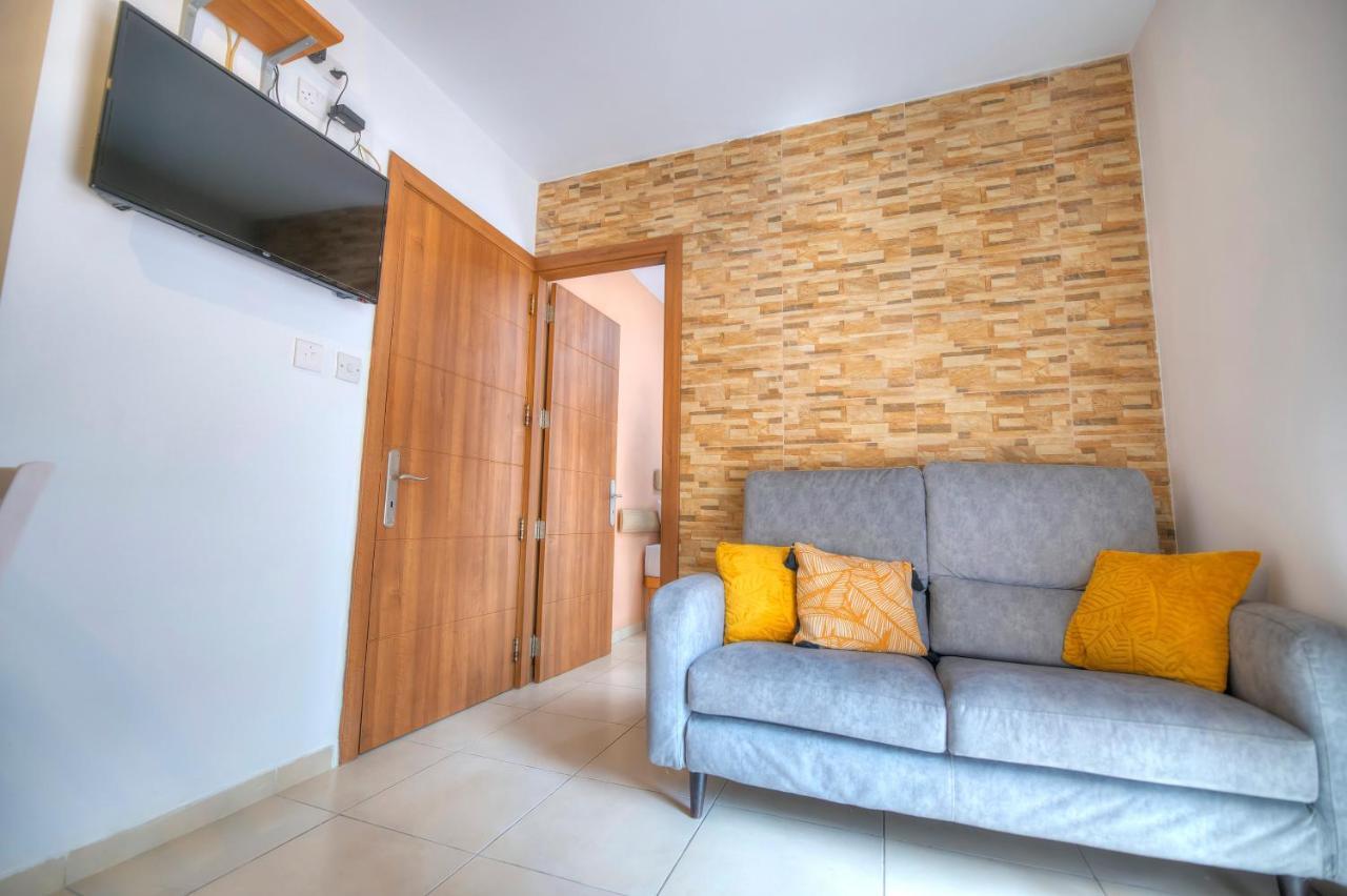 2Bedroom With Large Terrace In Paceville Jpor1-1 Saint Julian's Bagian luar foto
